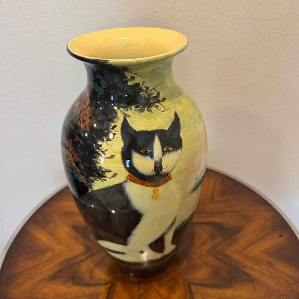 Vintage Chinese Hand Painted Porcelain 14 Inch Cat Vase